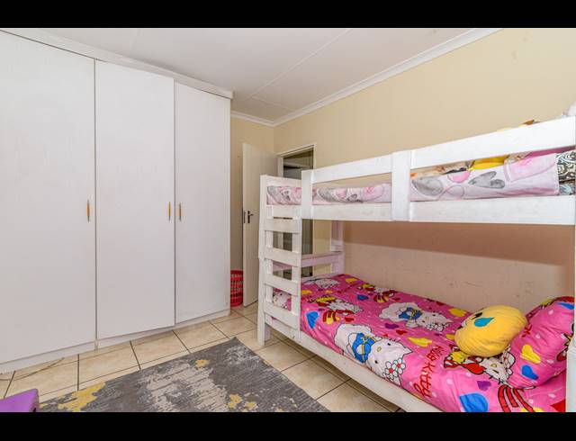 2 BEDROOM APARTMENT FOR SALE IN FERNDALE